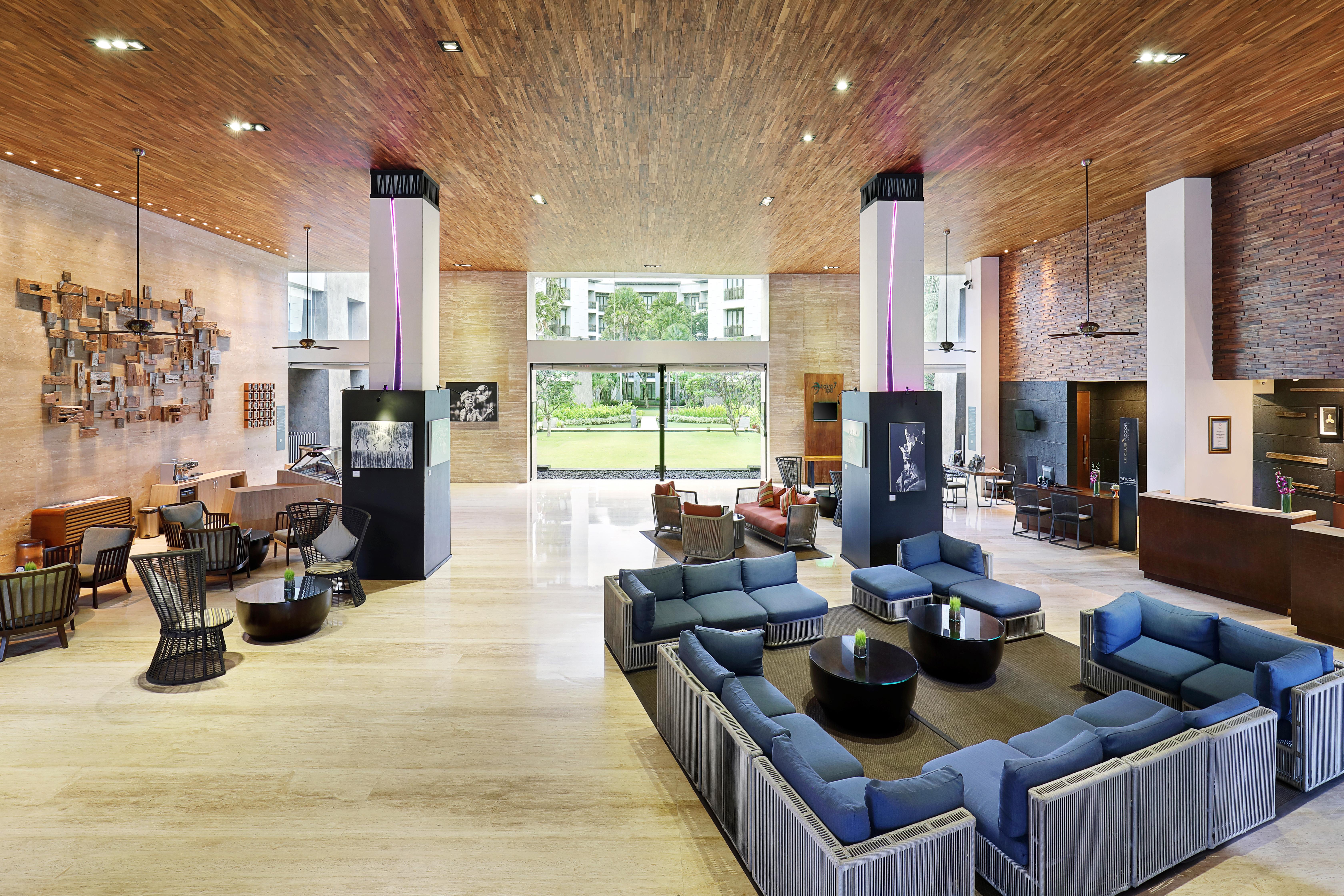 Pullman Bali Legian Beach Exterior photo The lobby of the hotel